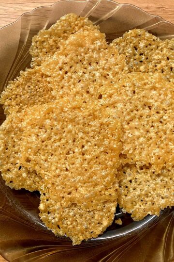 Parmezánové chipsy